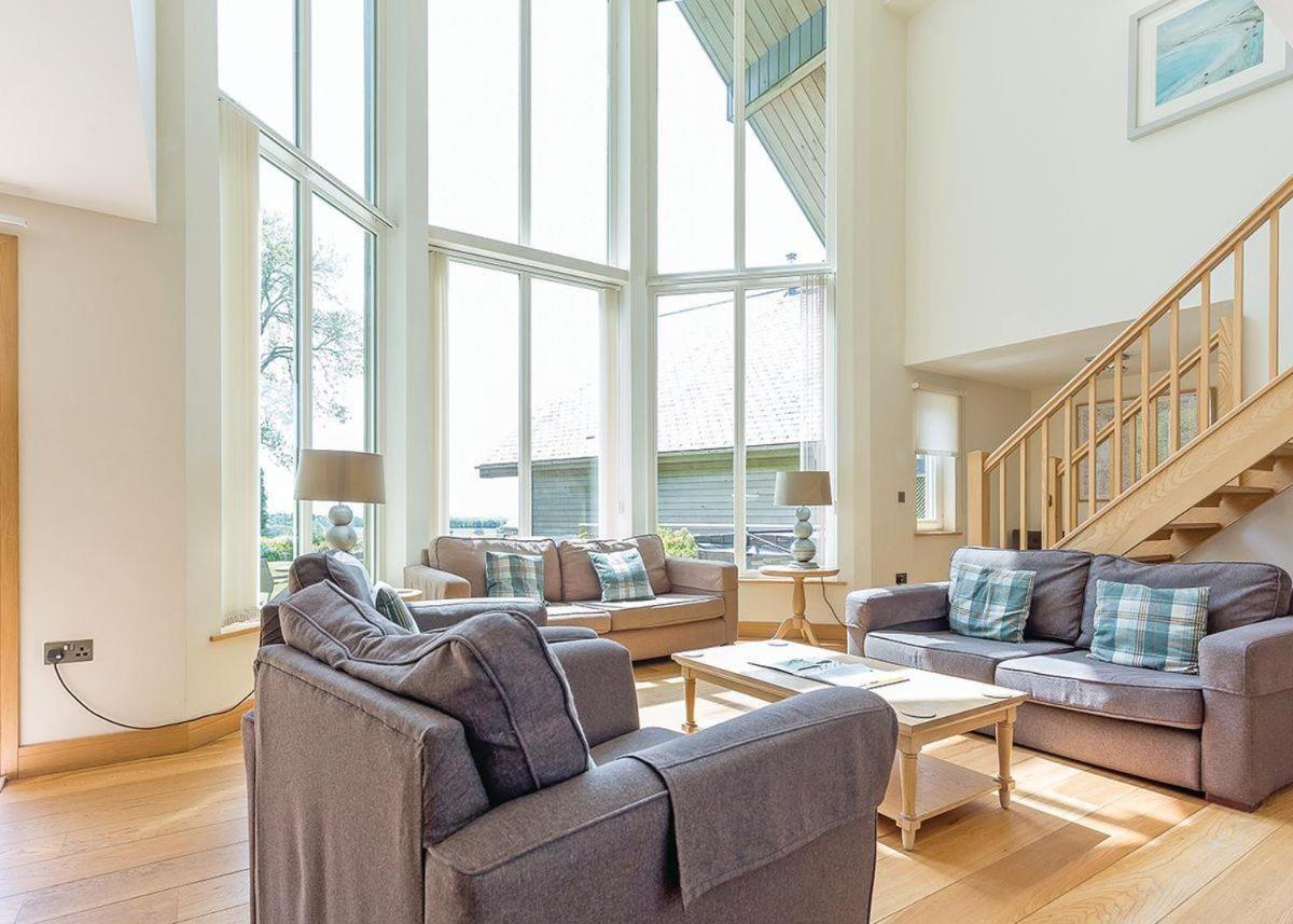 Swandown Lodges Chard Bagian luar foto
