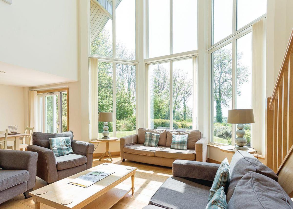 Swandown Lodges Chard Bagian luar foto