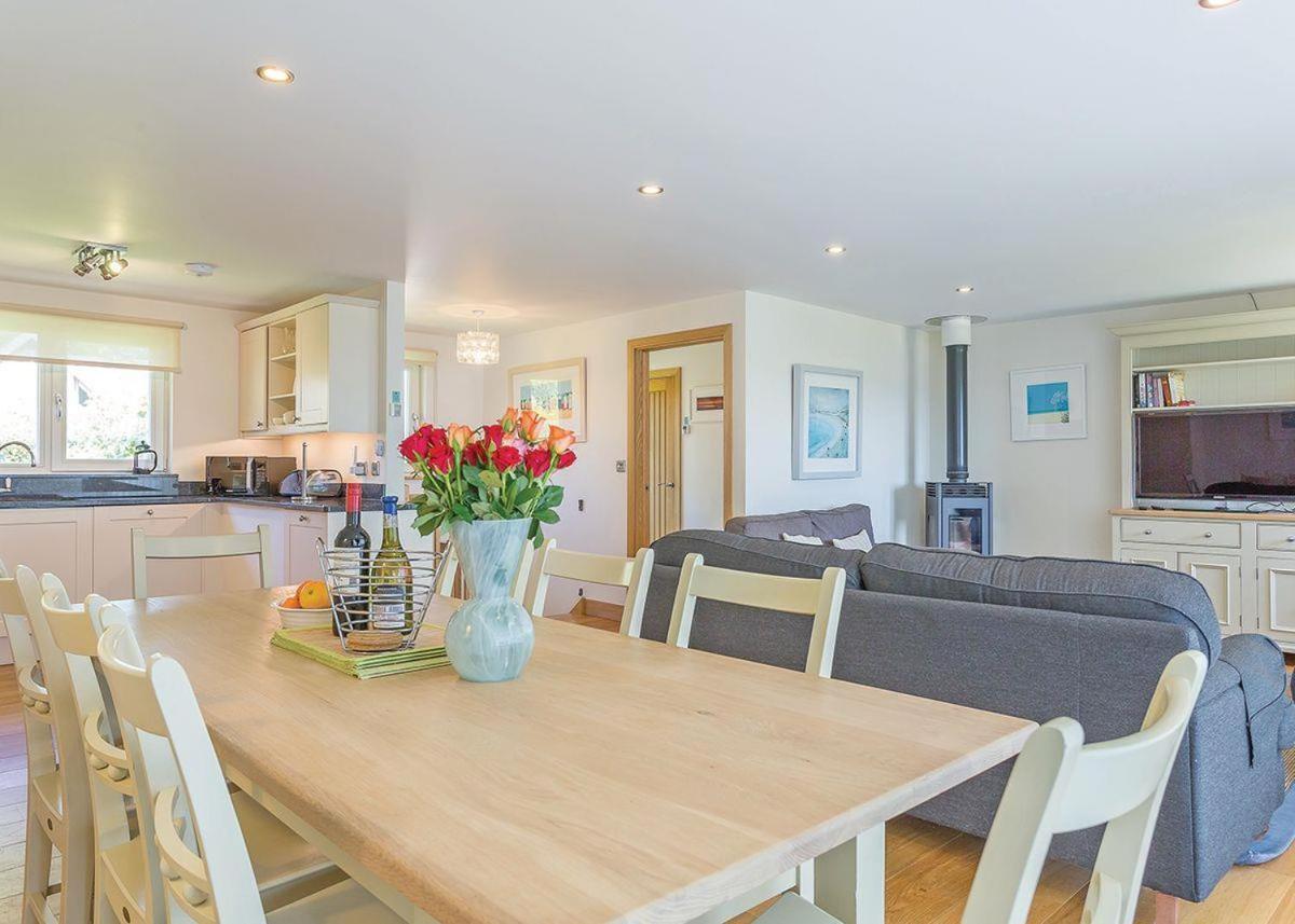 Swandown Lodges Chard Bagian luar foto