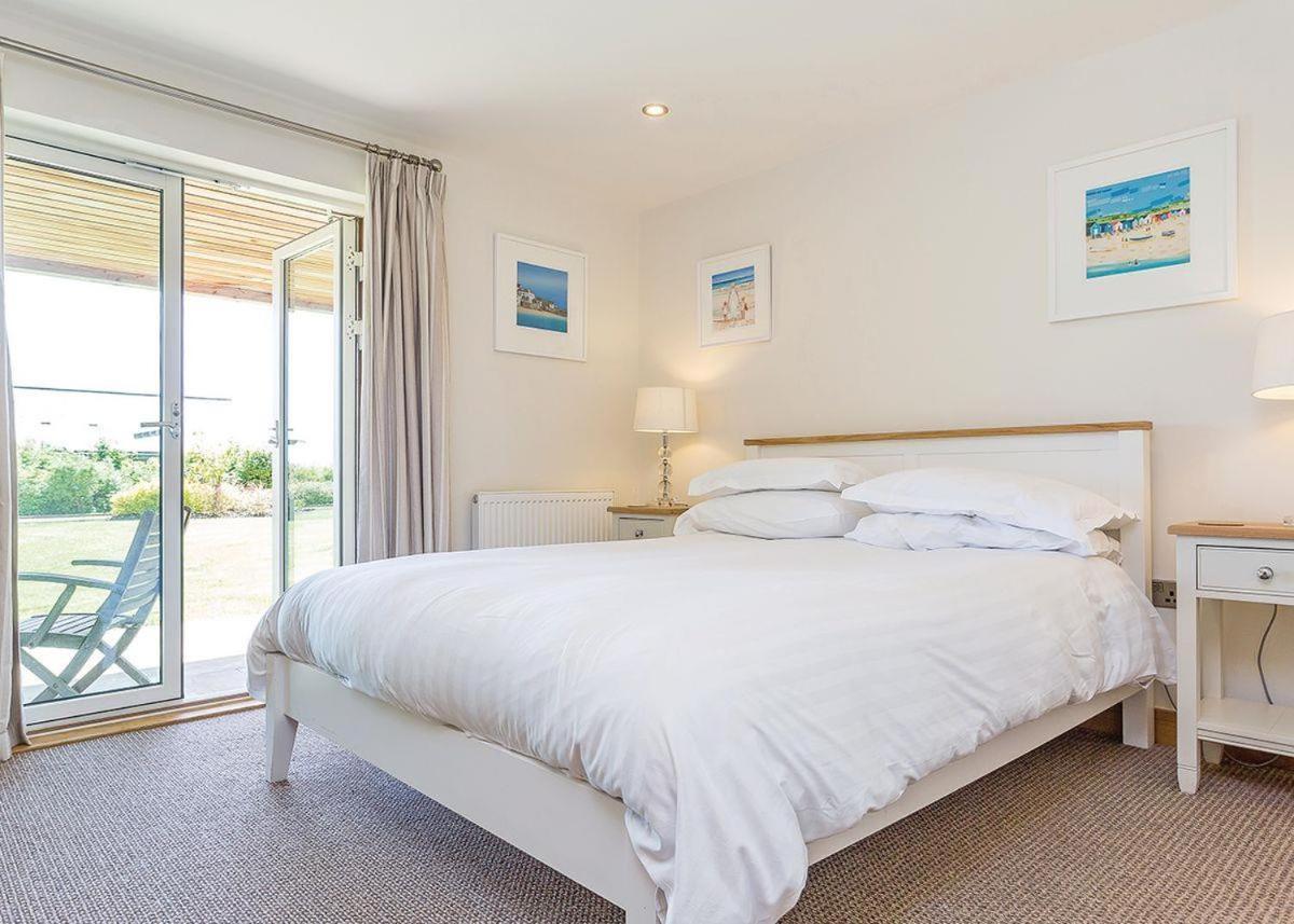 Swandown Lodges Chard Bagian luar foto