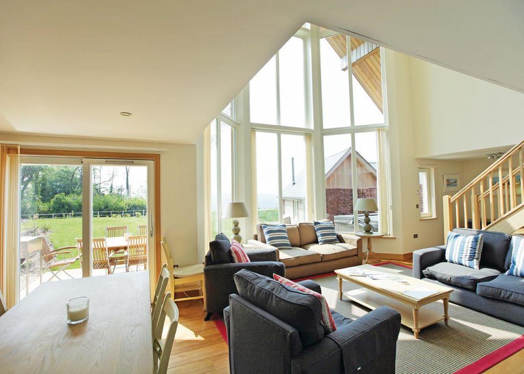 Swandown Lodges Chard Bagian luar foto