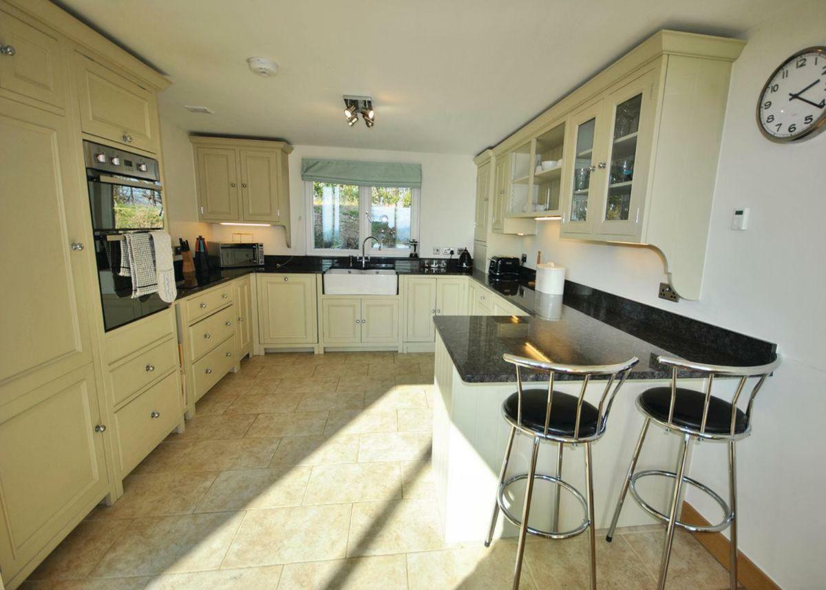 Swandown Lodges Chard Bagian luar foto